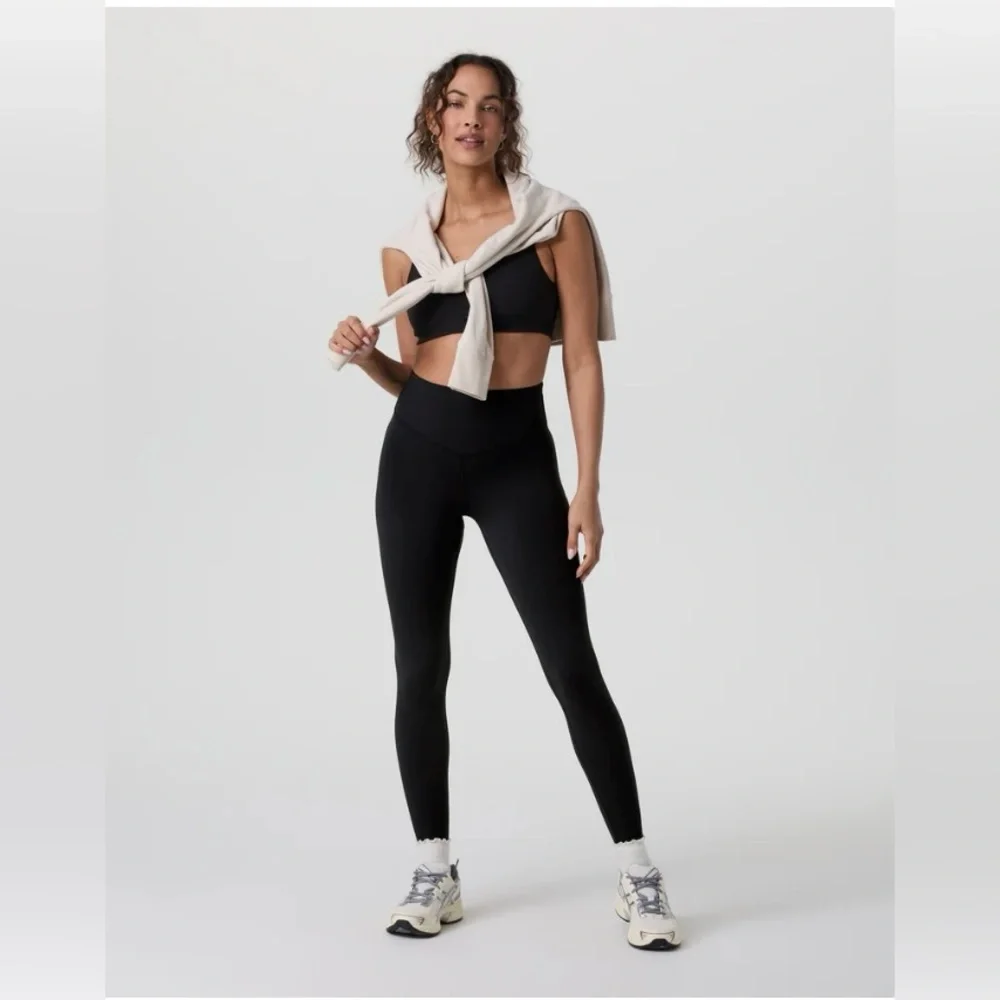 NWT Vuori AllTheForm™ Legging, size M - Picture 4 of 8